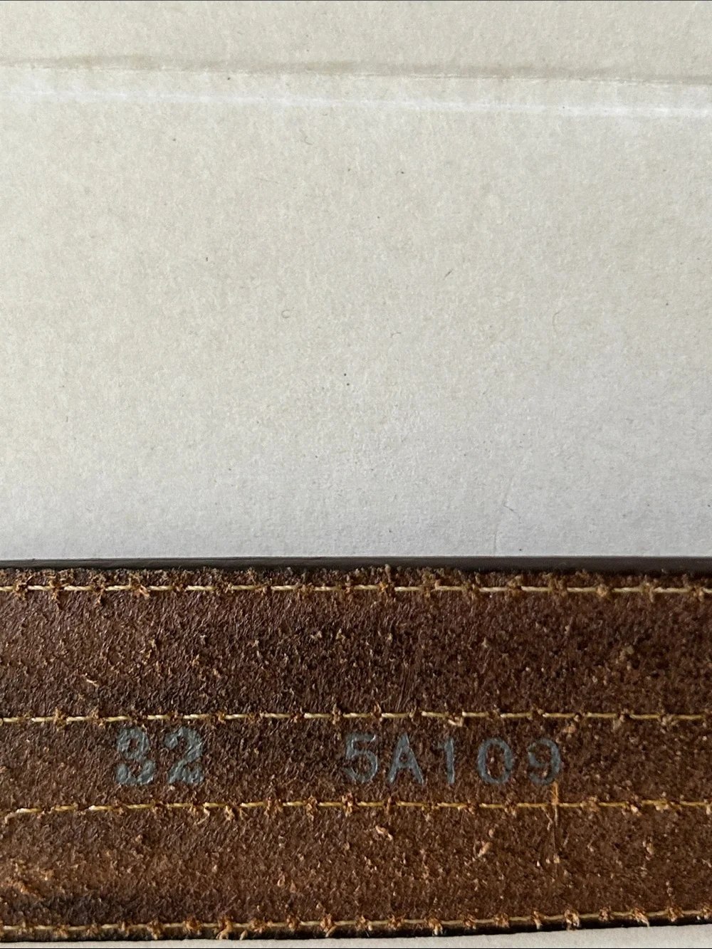LEEGIN SILVER CREEK MENS BUCKLACE EDGED AZTEC LEATHER BELT SIZE 32